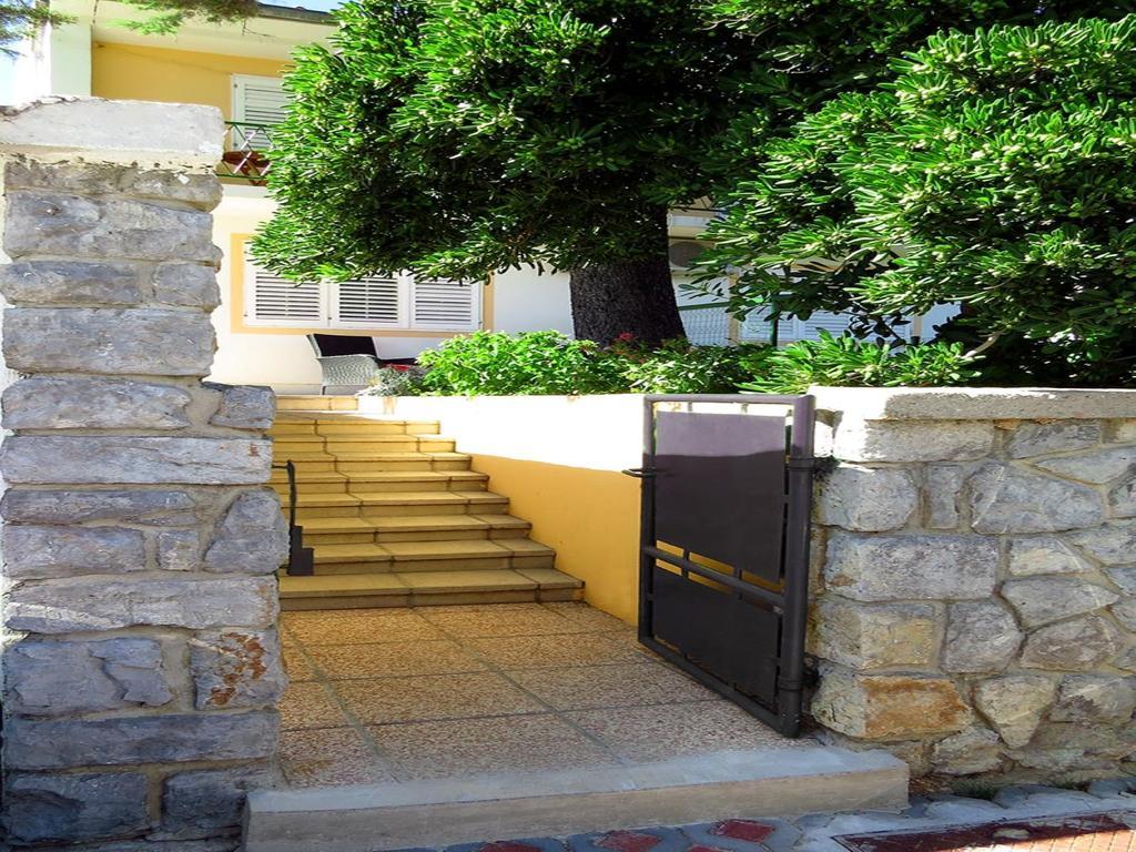 Apartments Tomasic Baška Zewnętrze zdjęcie