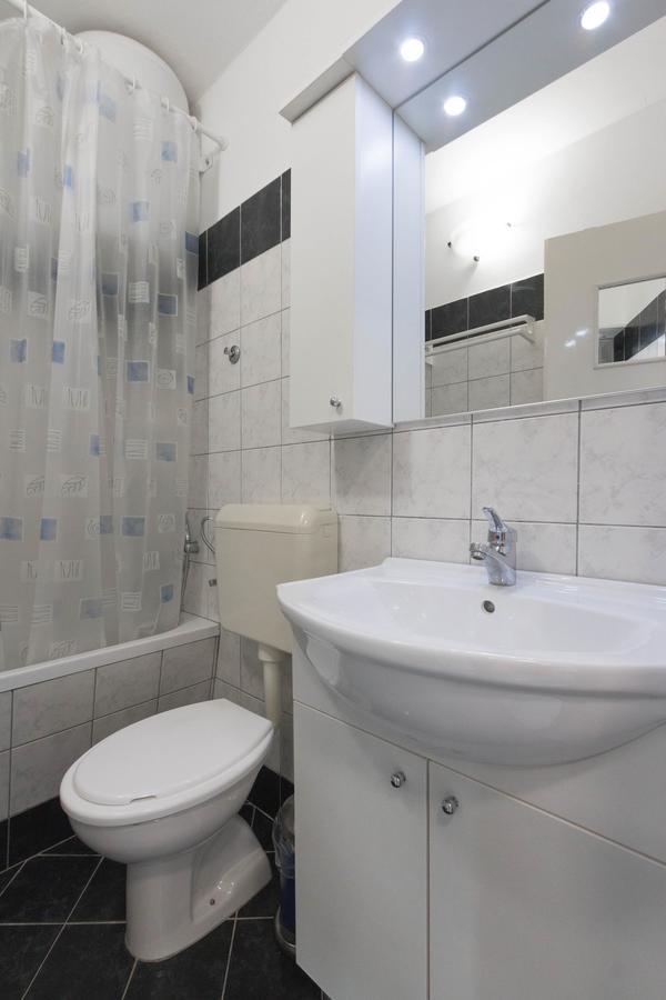 Apartments Tomasic Baška Zewnętrze zdjęcie