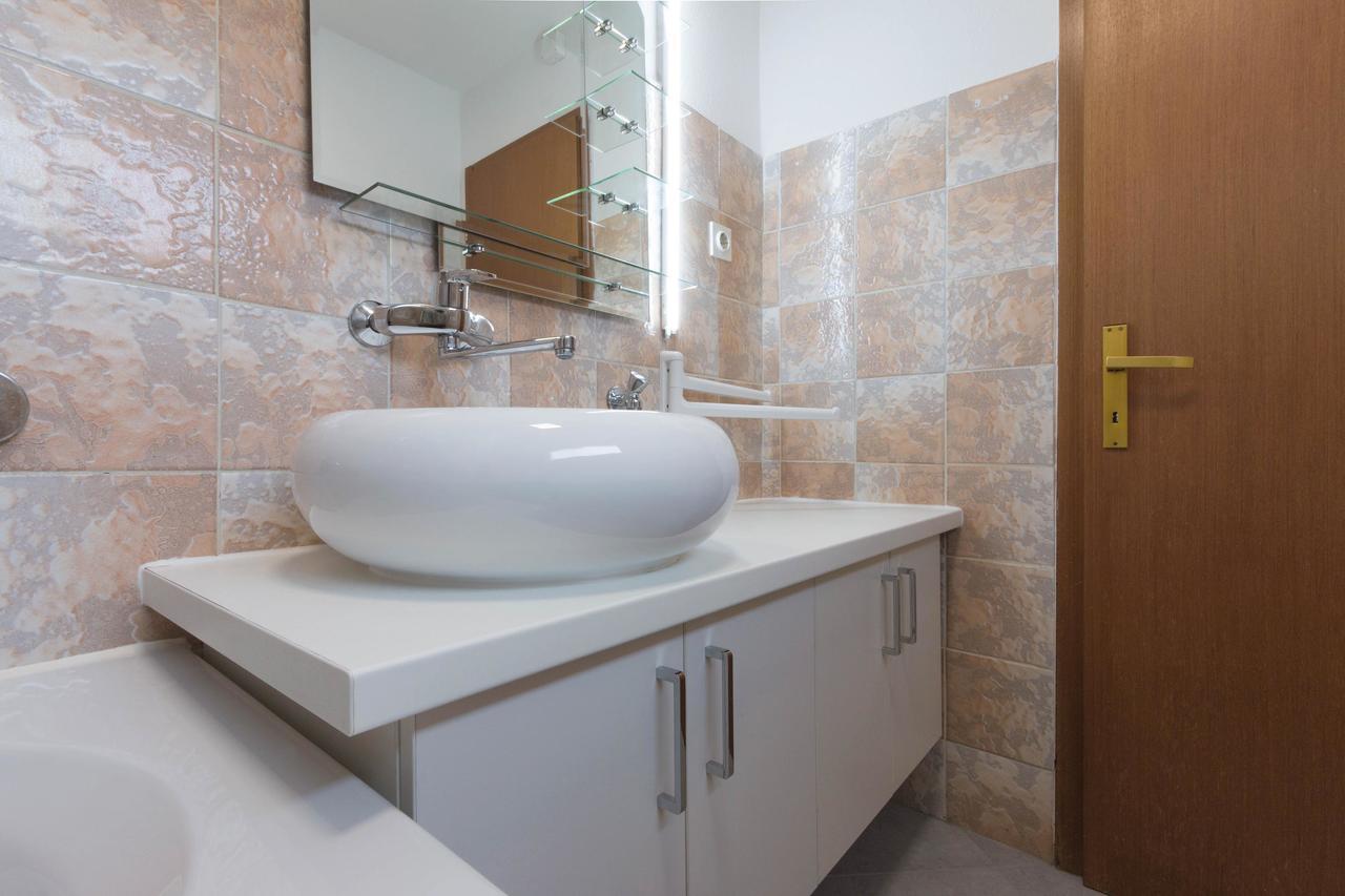 Apartments Tomasic Baška Zewnętrze zdjęcie